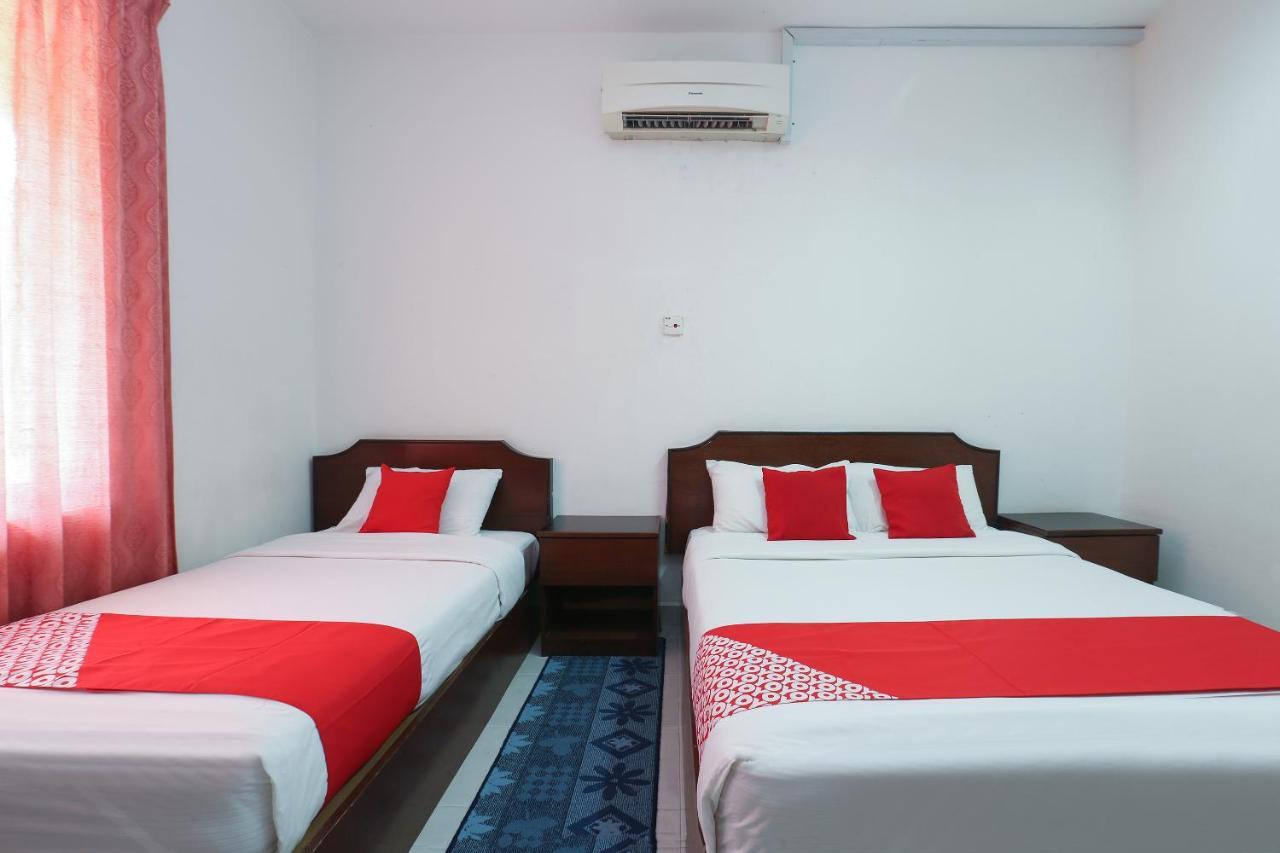 Oyo 8966 Dee Wana Resort 1 Пасир Путех Экстерьер фото